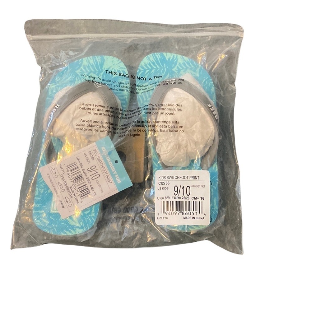 NWT Reef little boys flip flops sz 9/10